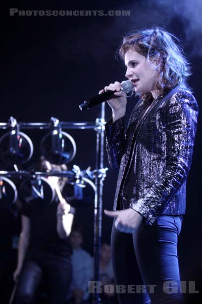 CHRISTINE AND THE QUEENS - 2013-11-10 - PARIS - La Cigale - 